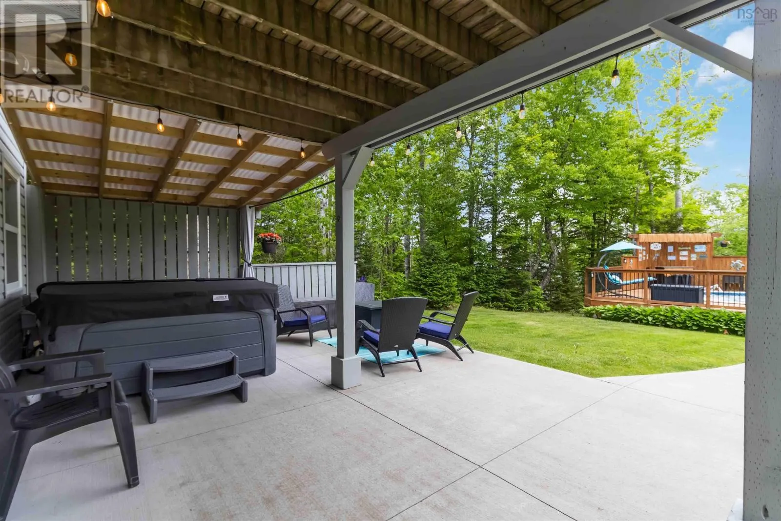 30 Pepperbush Court