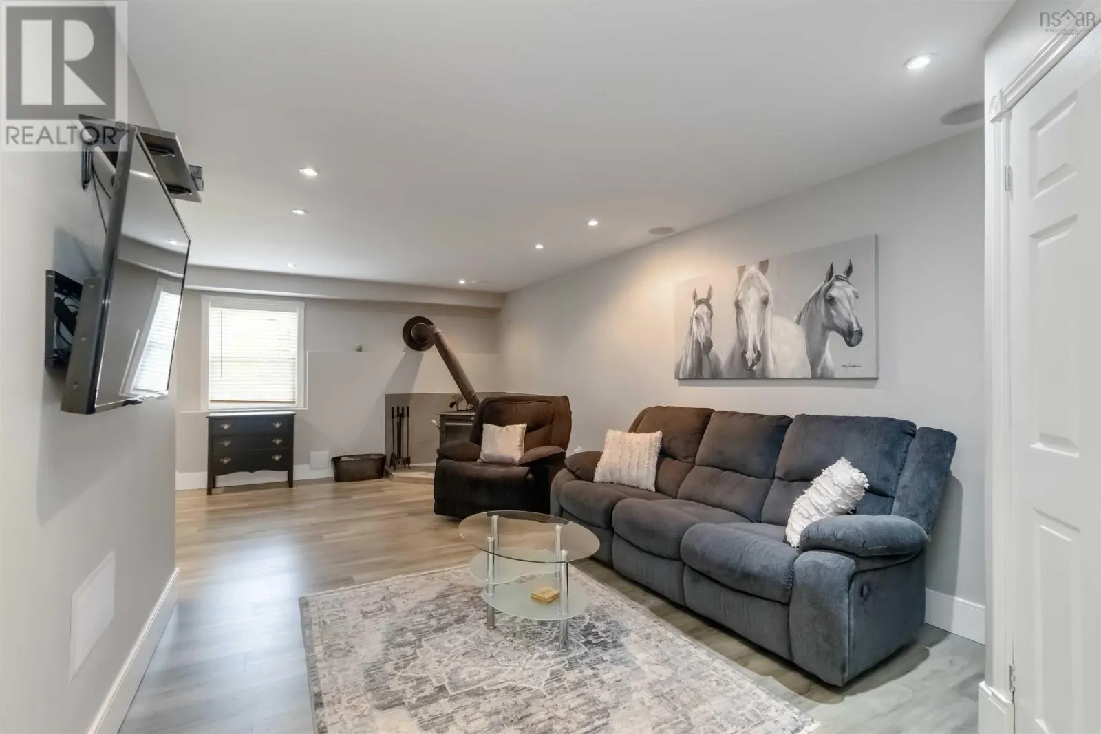 30 Pepperbush Court