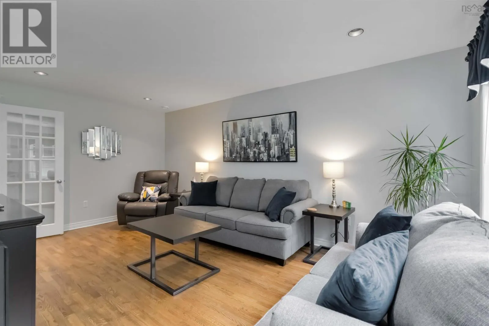 30 Pepperbush Court