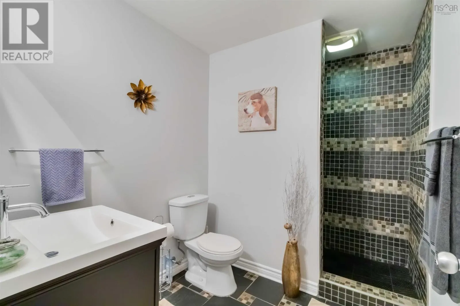 30 Pepperbush Court