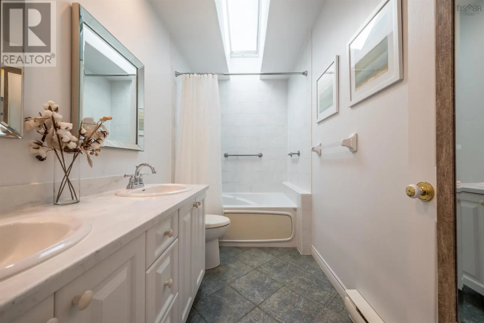 102 5800 Tower Terrace