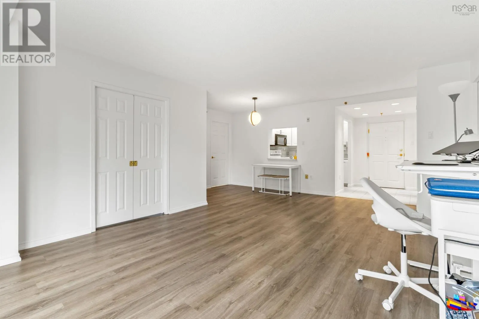 304 30 Brookdale Crescent