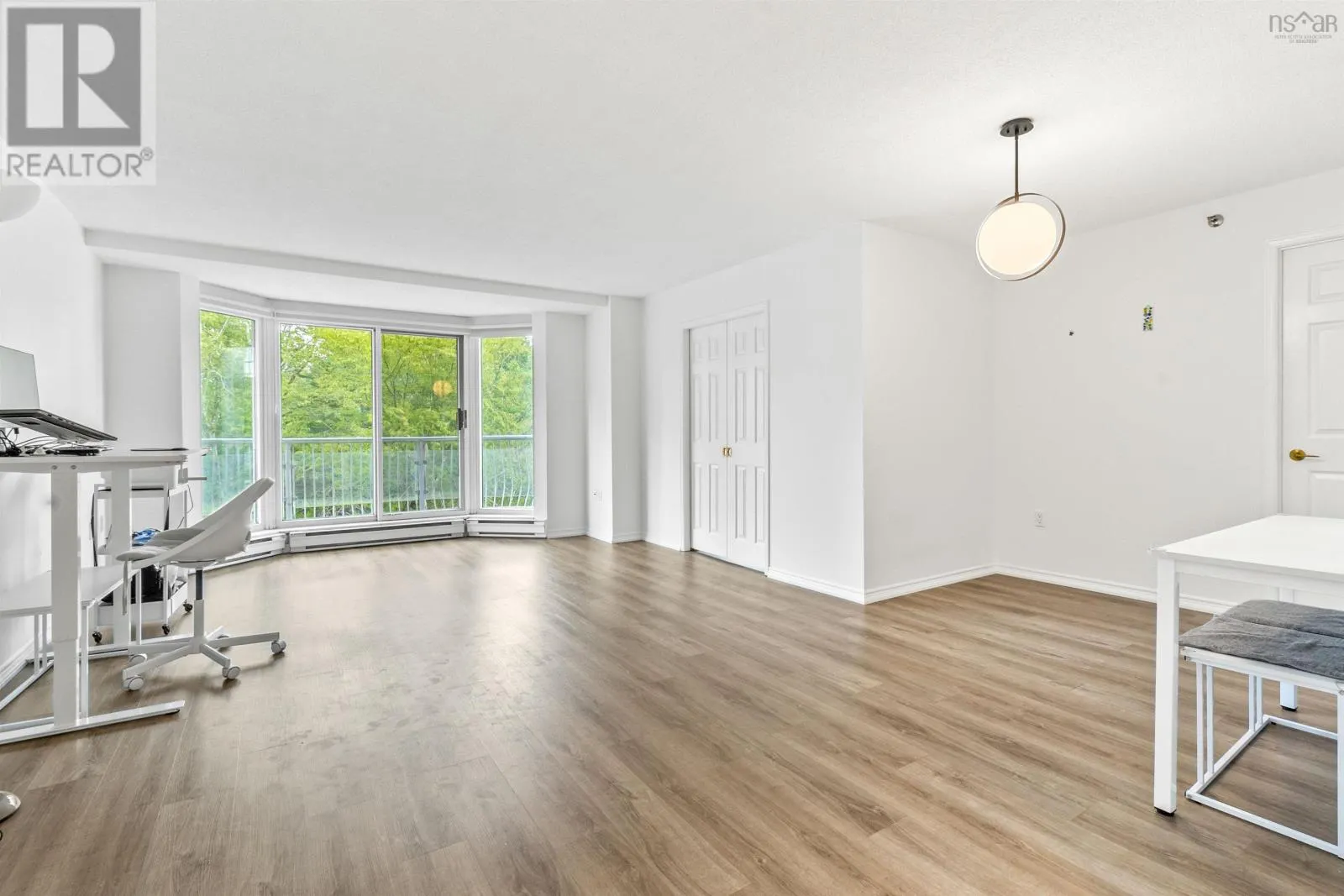 304 30 Brookdale Crescent