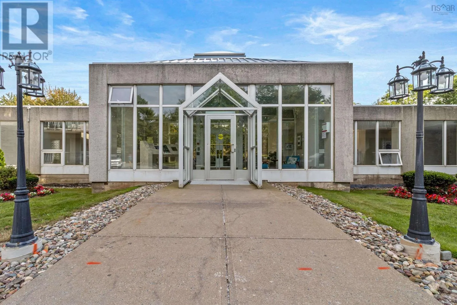 304 30 Brookdale Crescent
