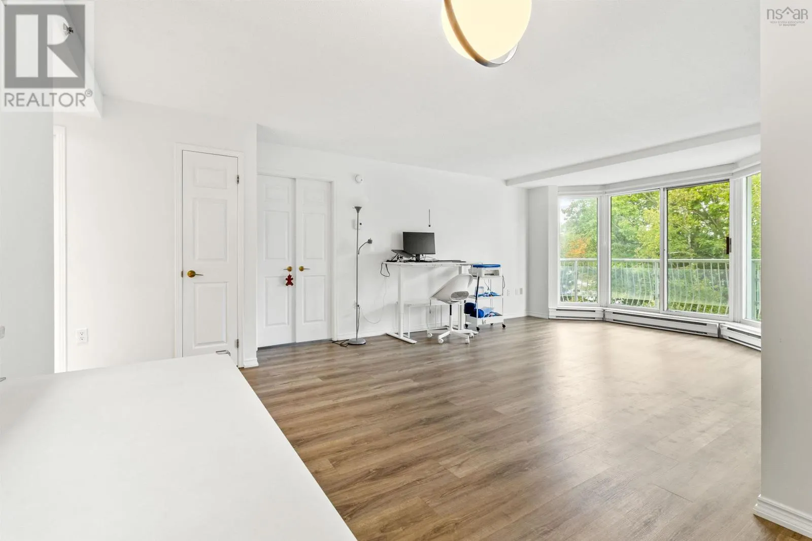 304 30 Brookdale Crescent