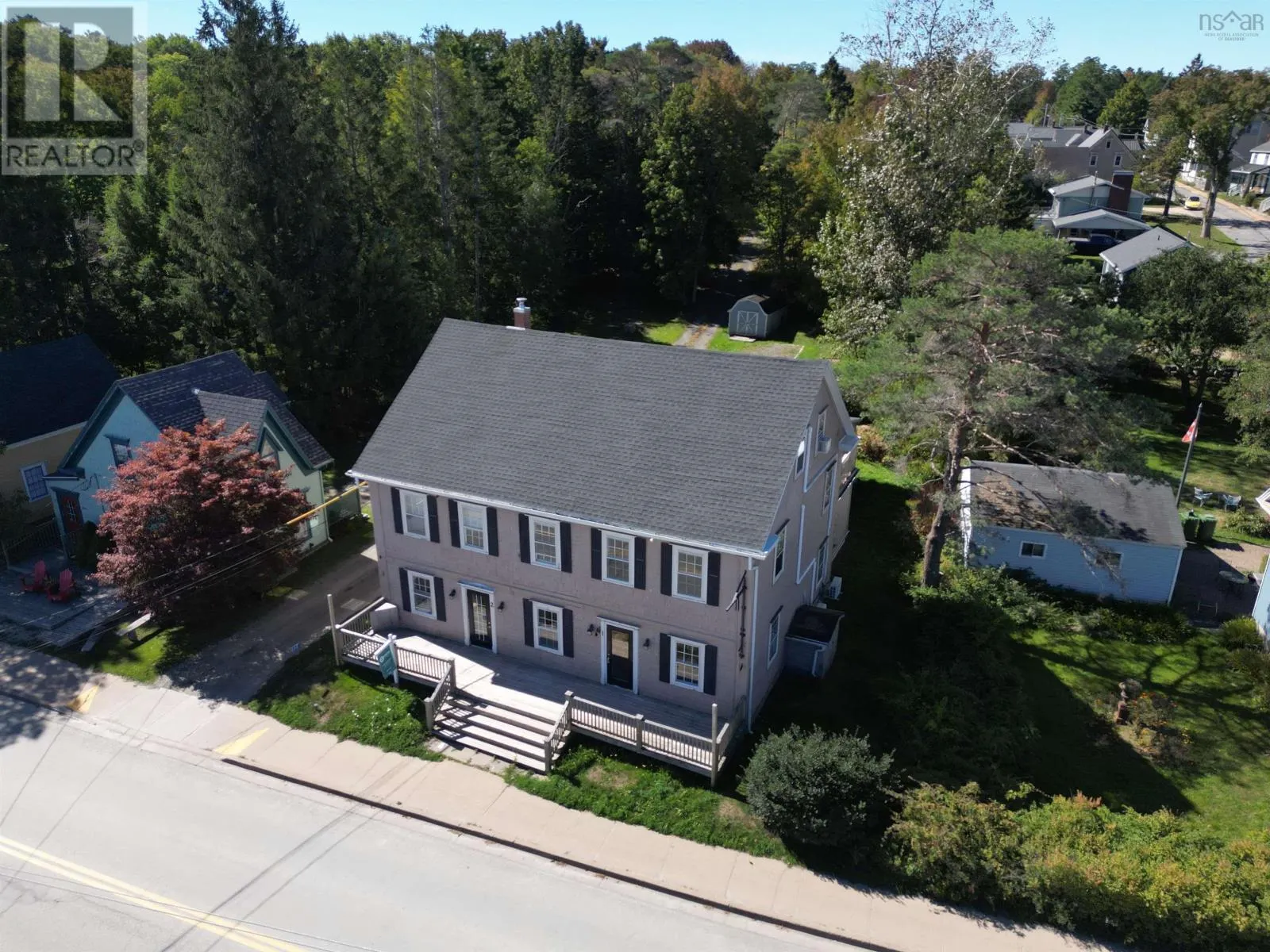 662 Main Street