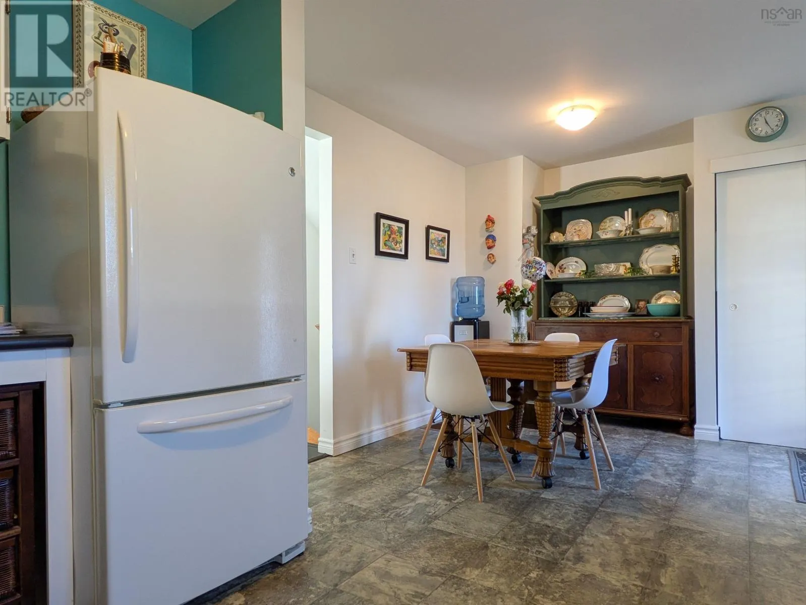 544 South Broadway Avenue