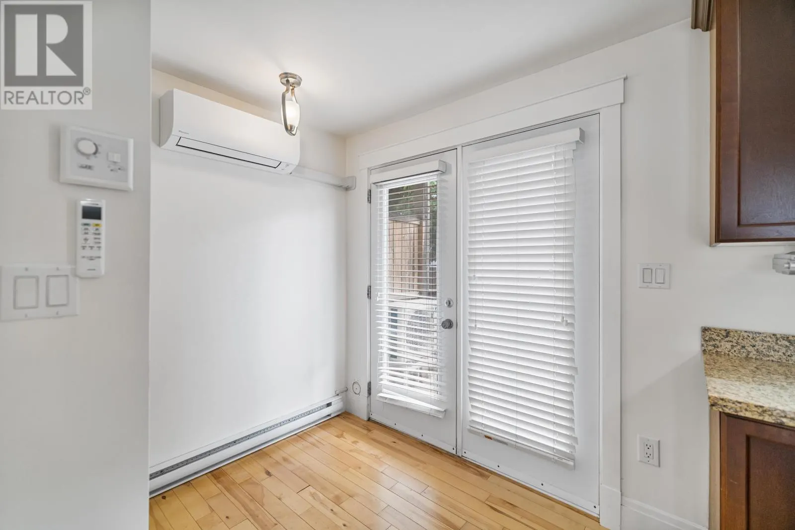 328 A Queen Street