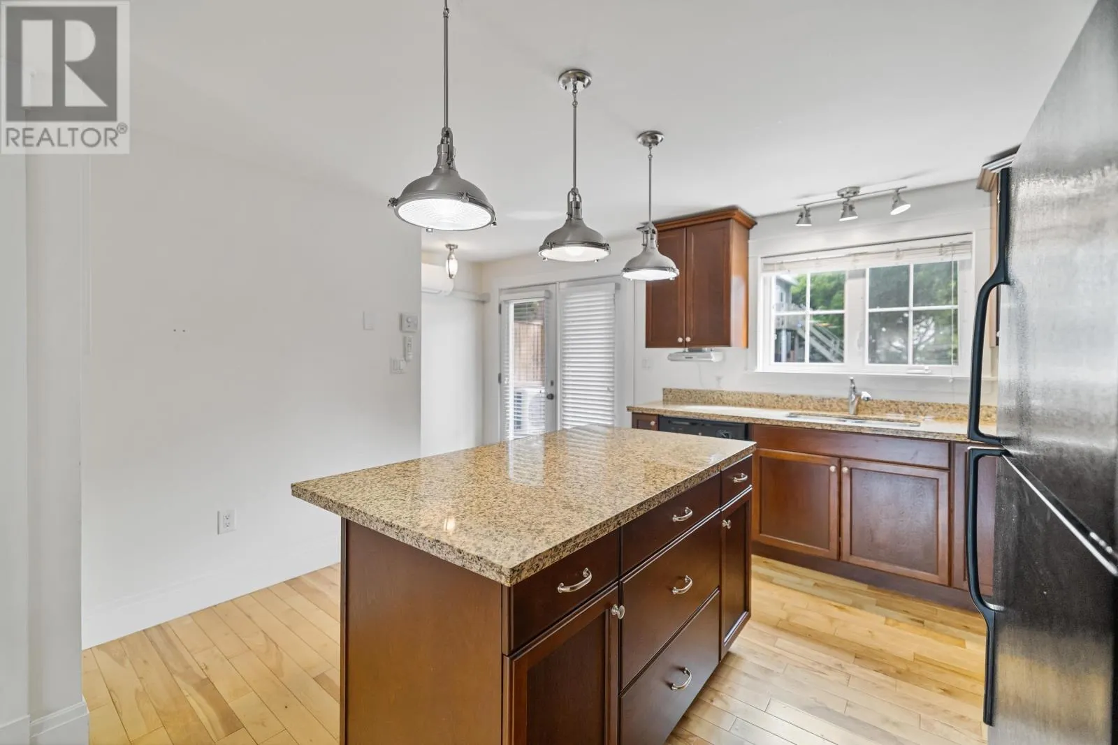 328 A Queen Street