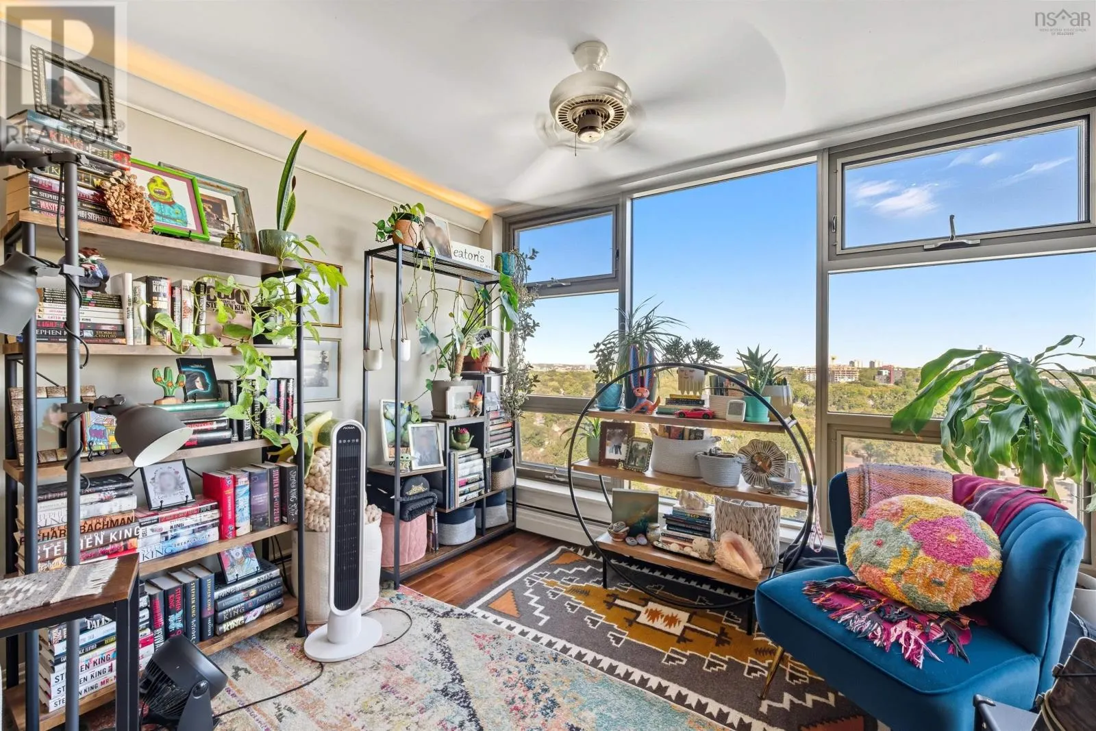 1601 6369 Coburg Road