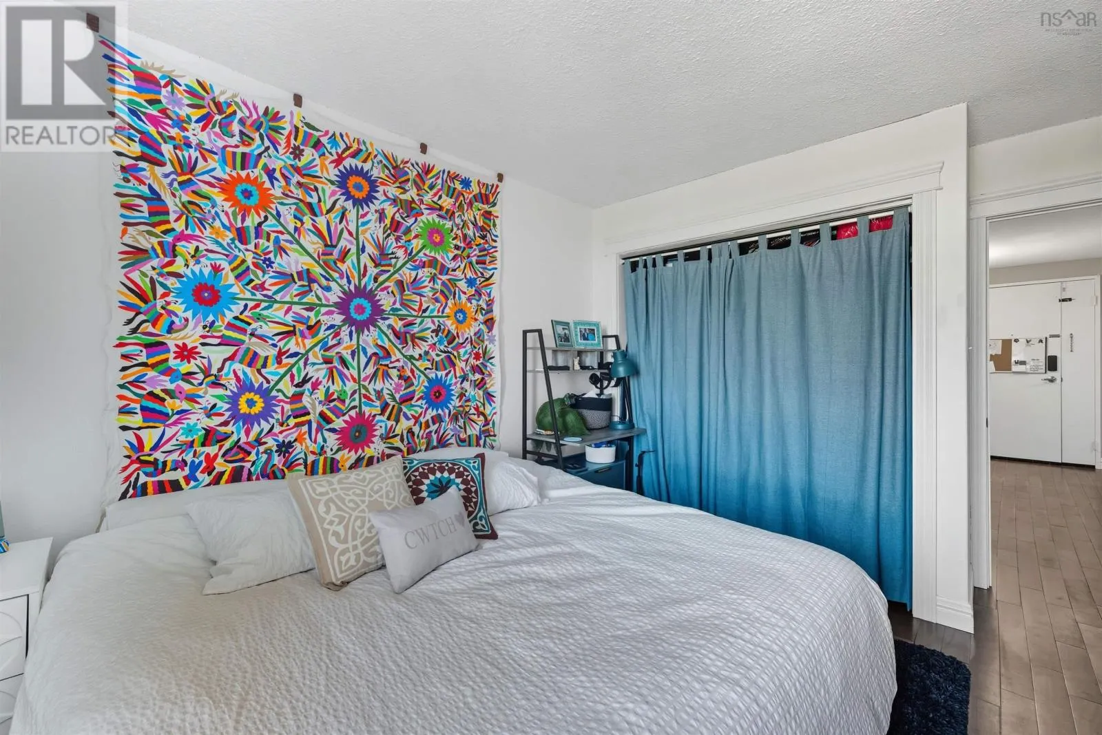 1601 6369 Coburg Road