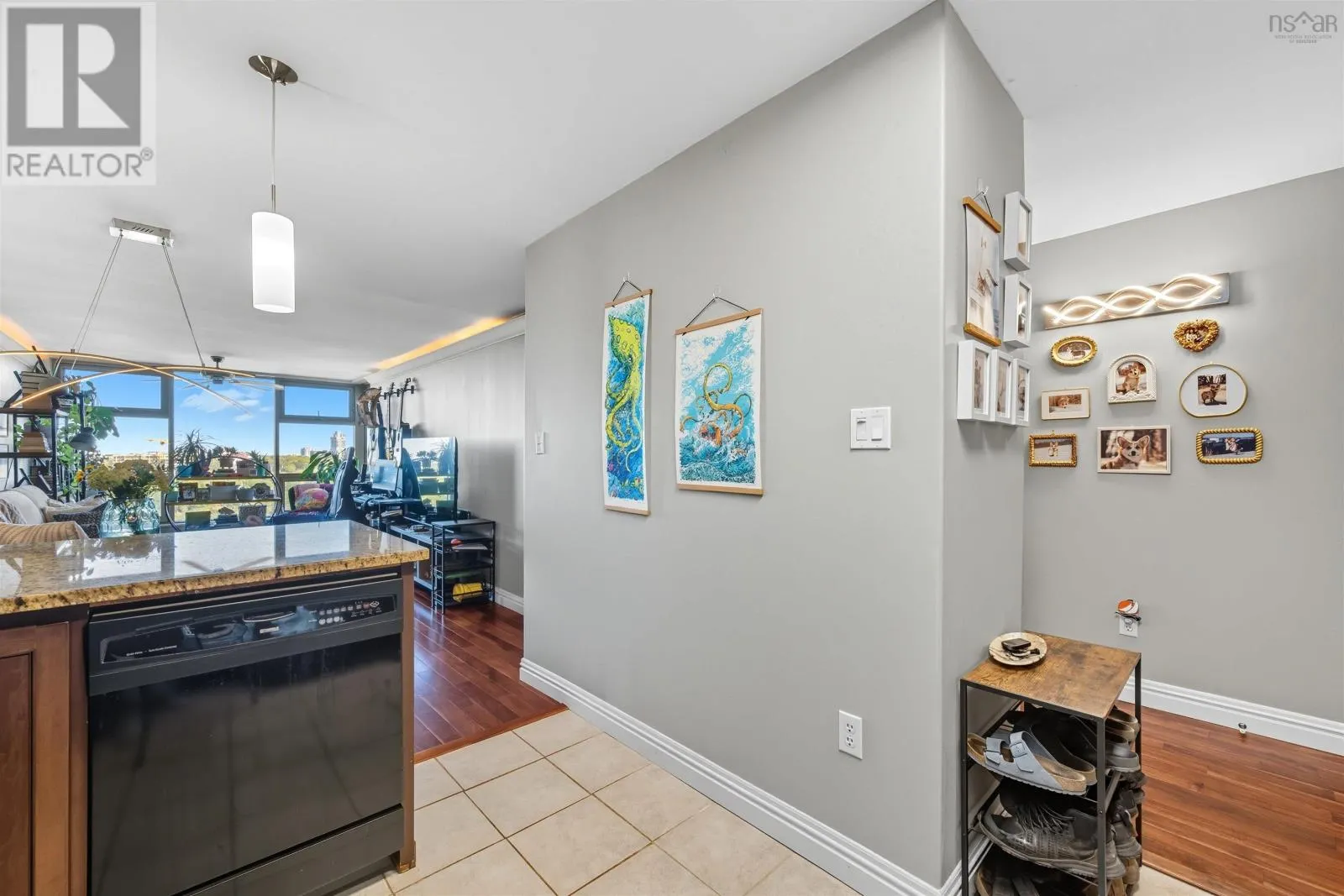 1601 6369 Coburg Road