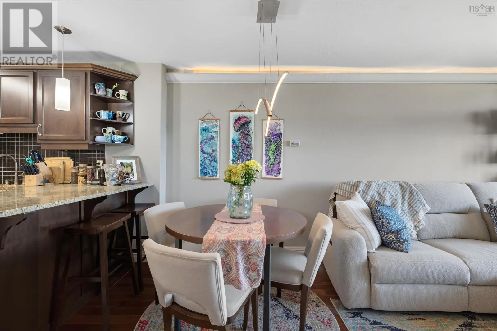 1601 6369 Coburg Road