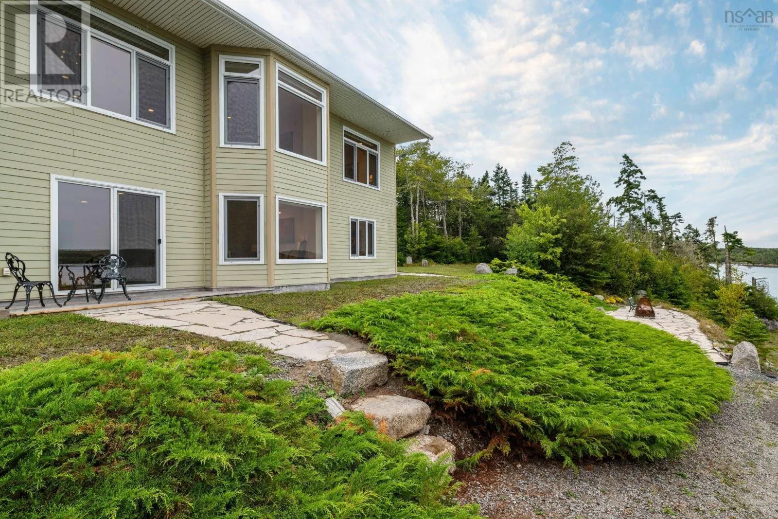43 Bayview Crescent
