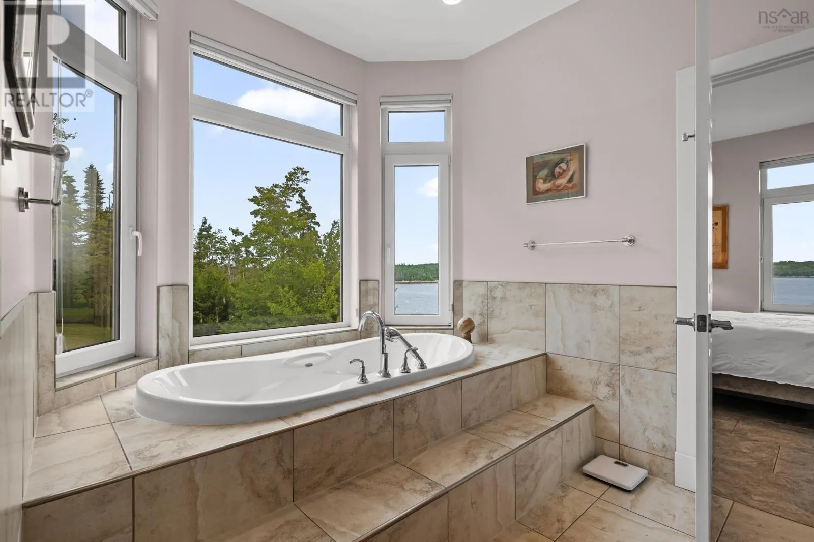 43 Bayview Crescent