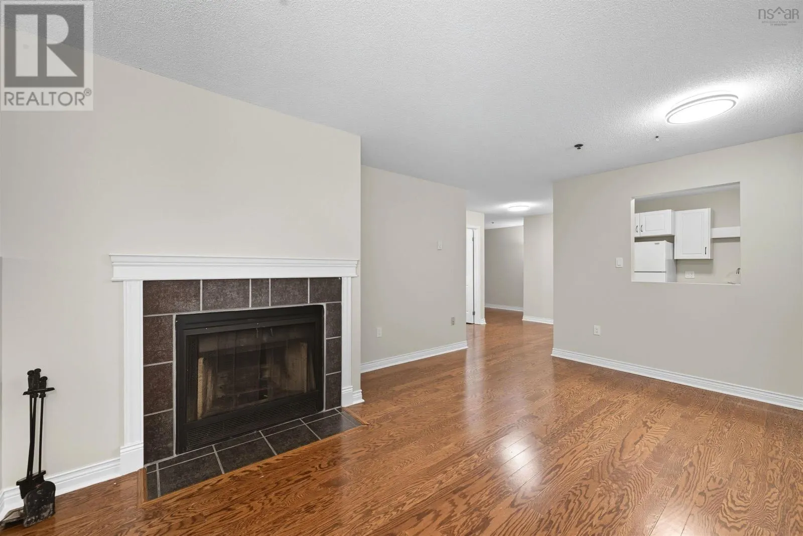 218 3700 John Parr Drive