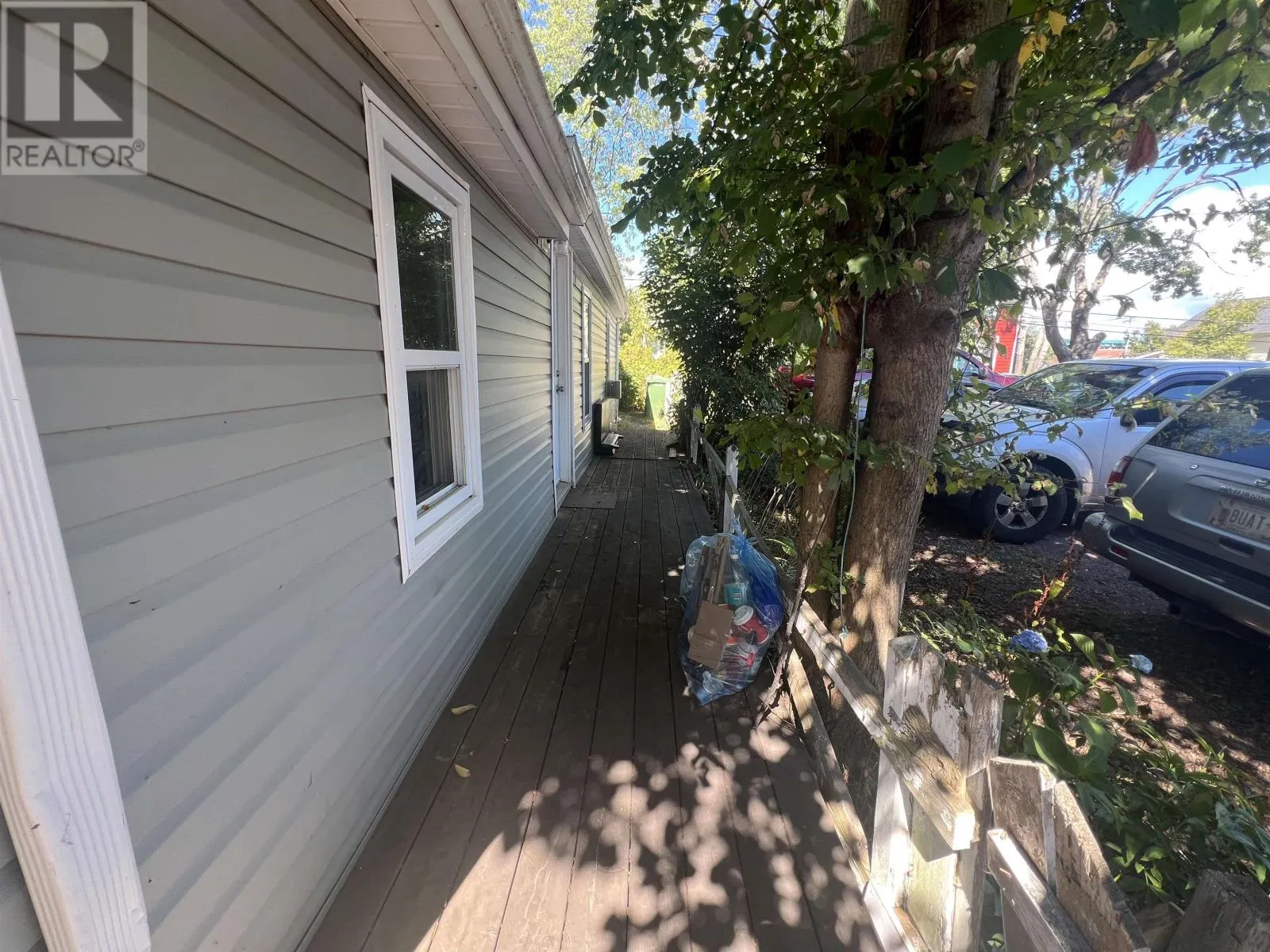 2 Eden Street