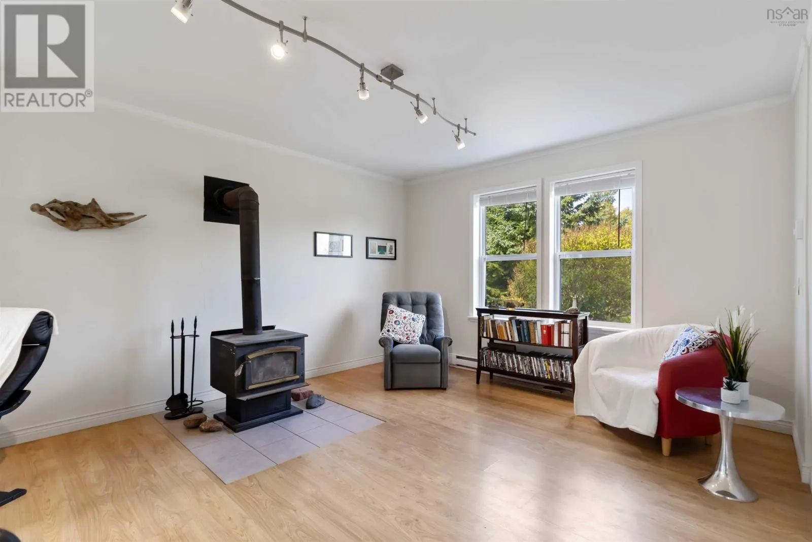 48 Schooner Landing Road
