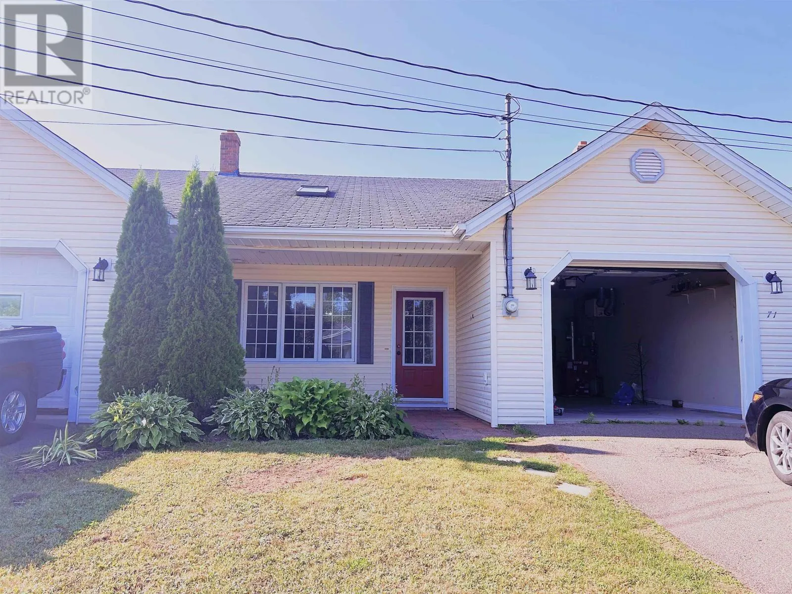 71 LOWTHER Drive
