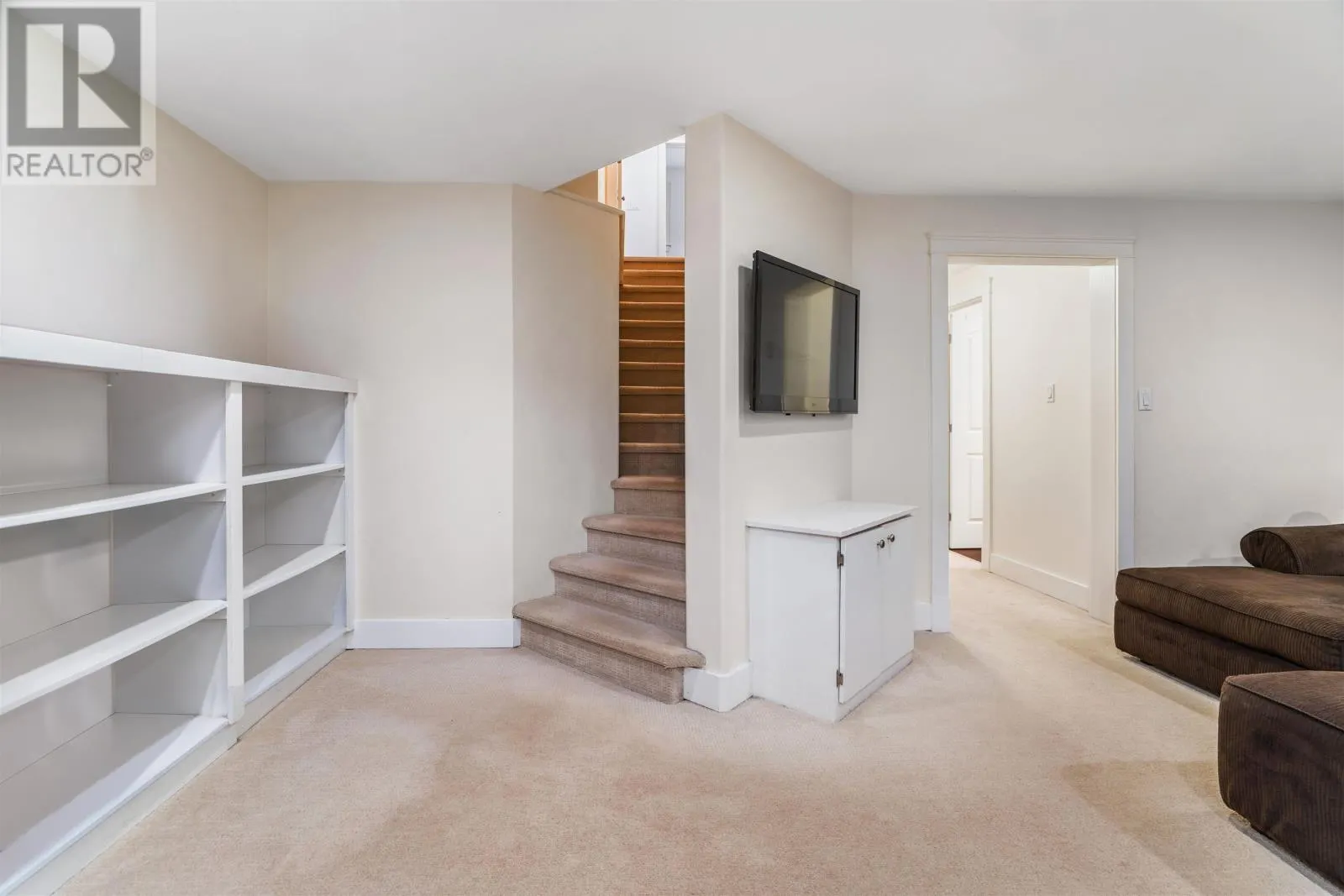 11 Lily Court