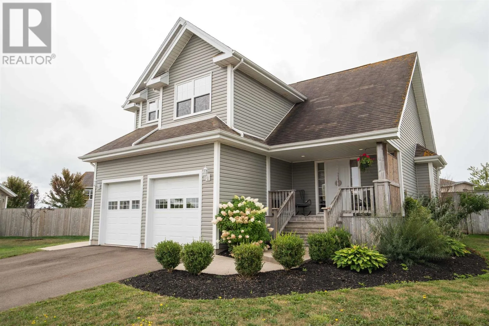 11 Lily Court