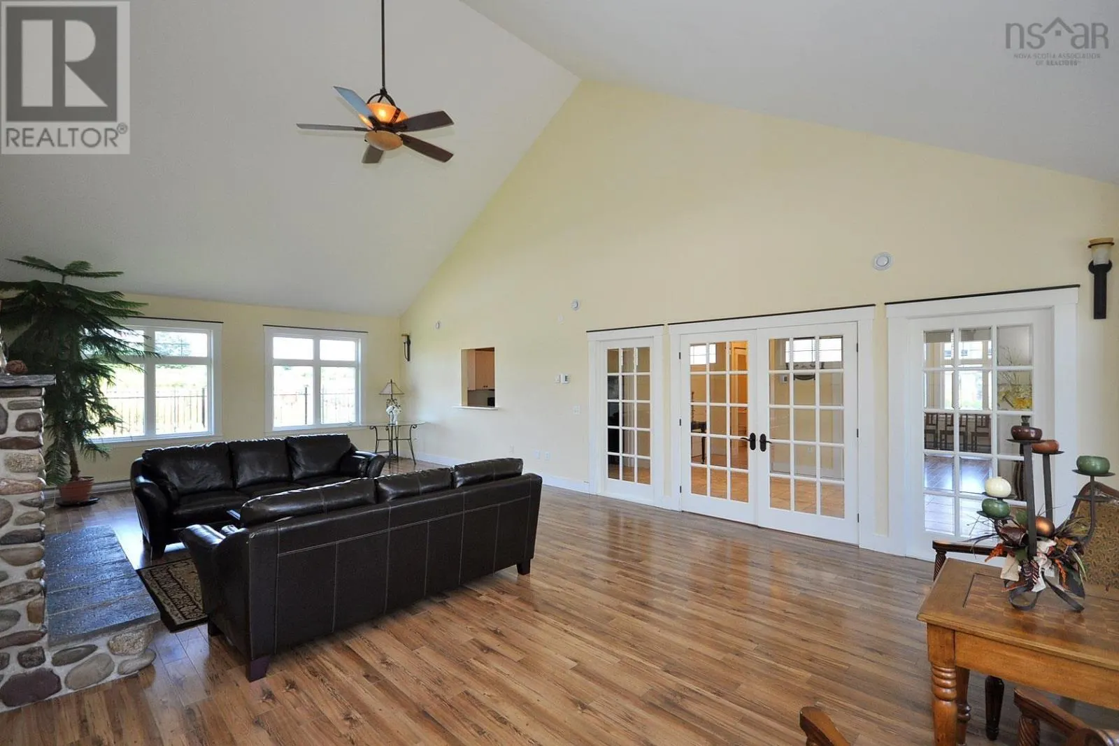 212 Sailors Trail