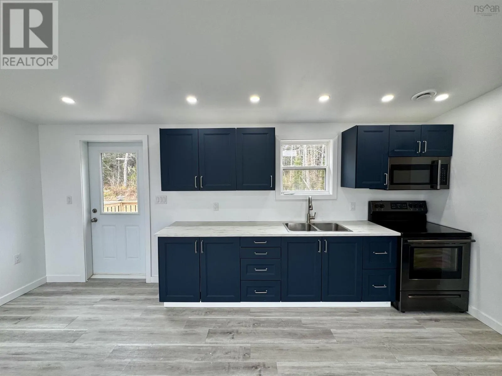 16 McNamara Bend