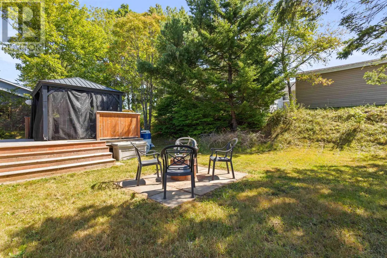 49 Raymond Drive