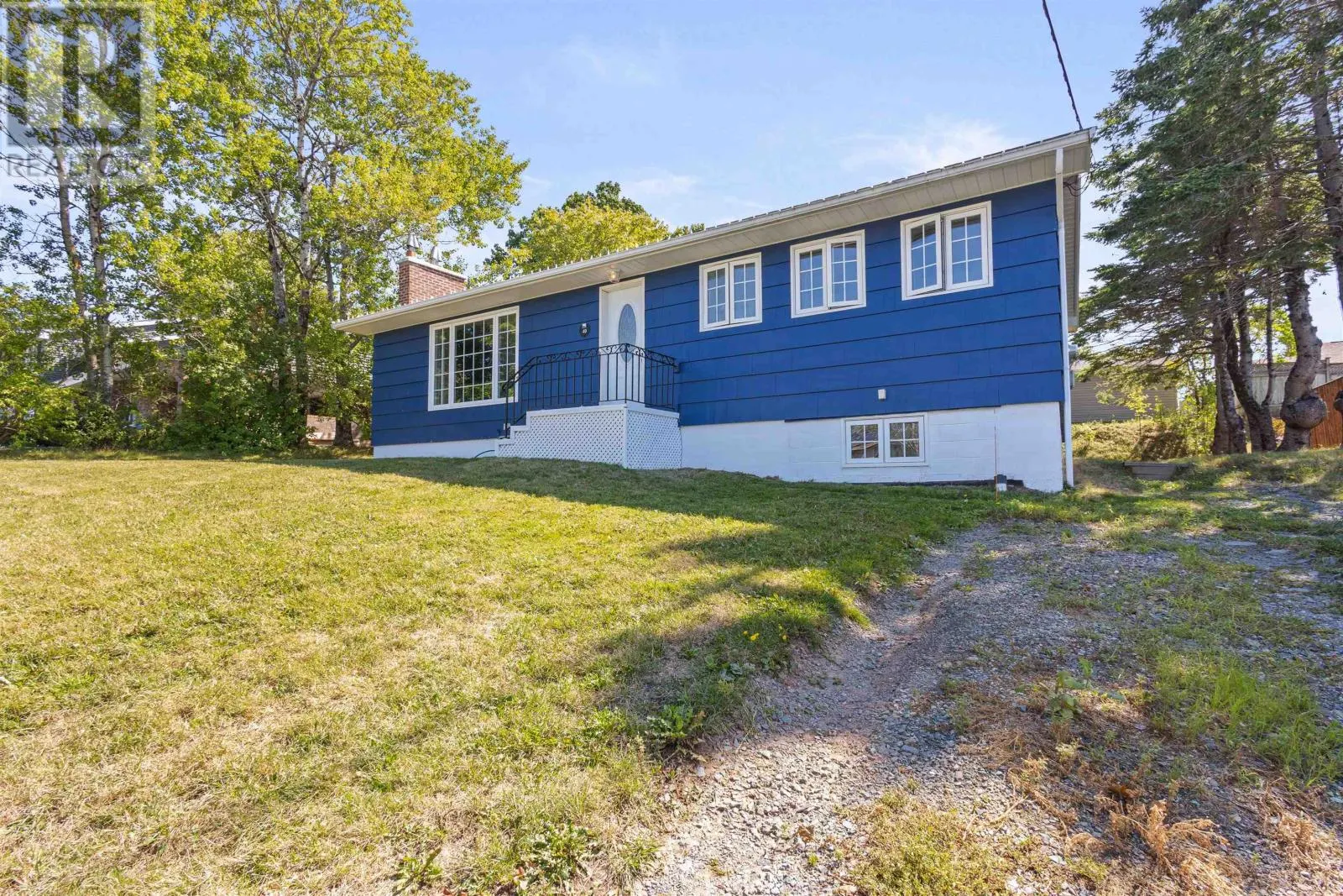 49 Raymond Drive