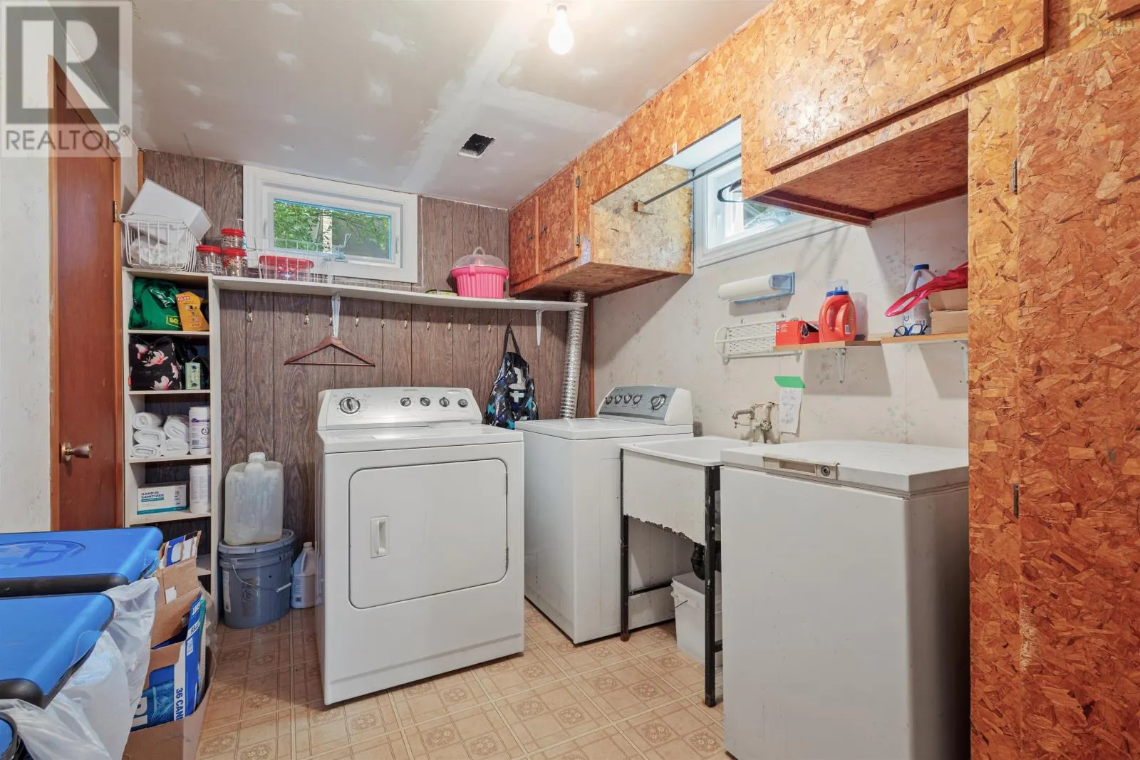 49 Raymond Drive