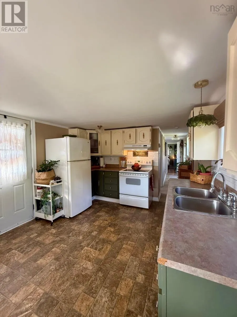 115 Marsh Road