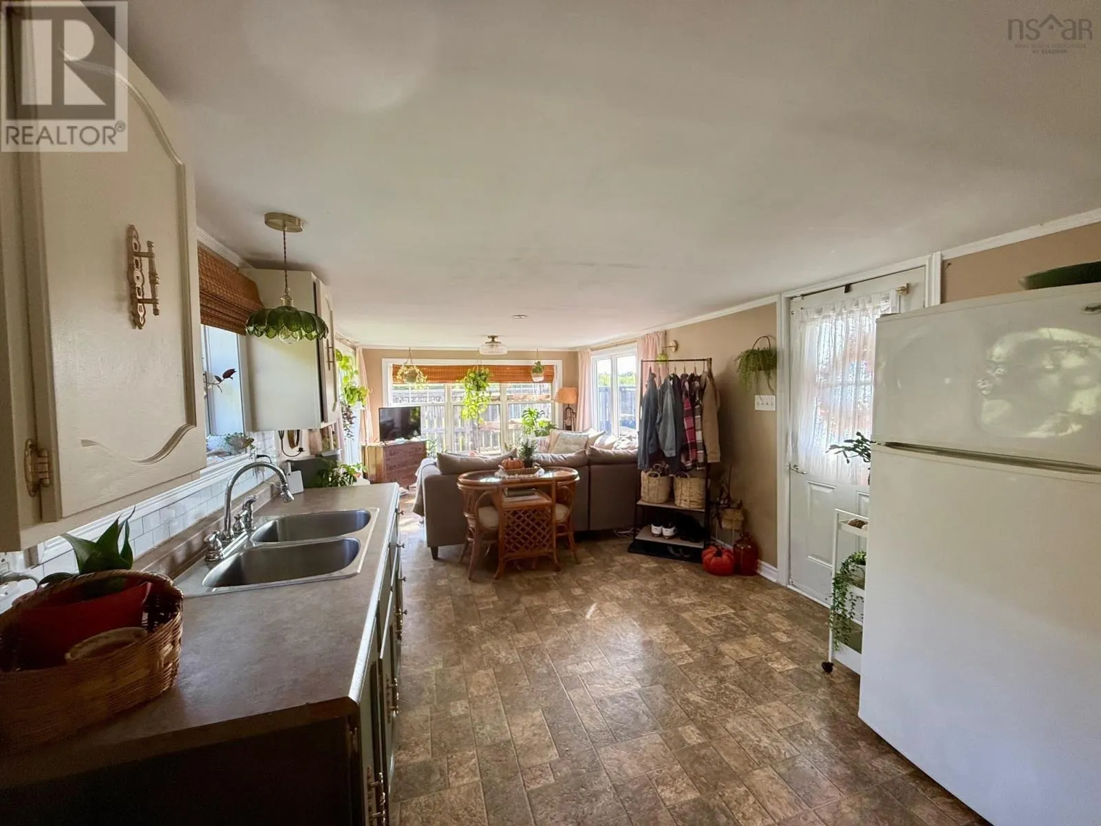 115 Marsh Road