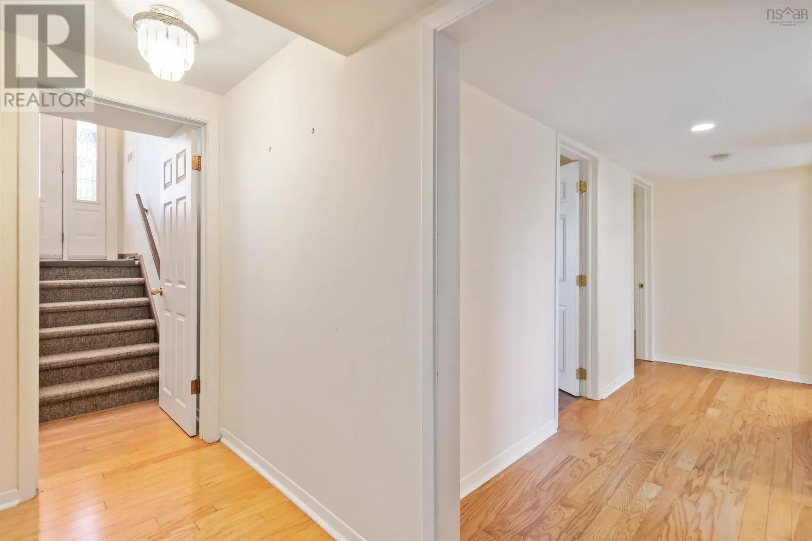 16 Bobolink Street