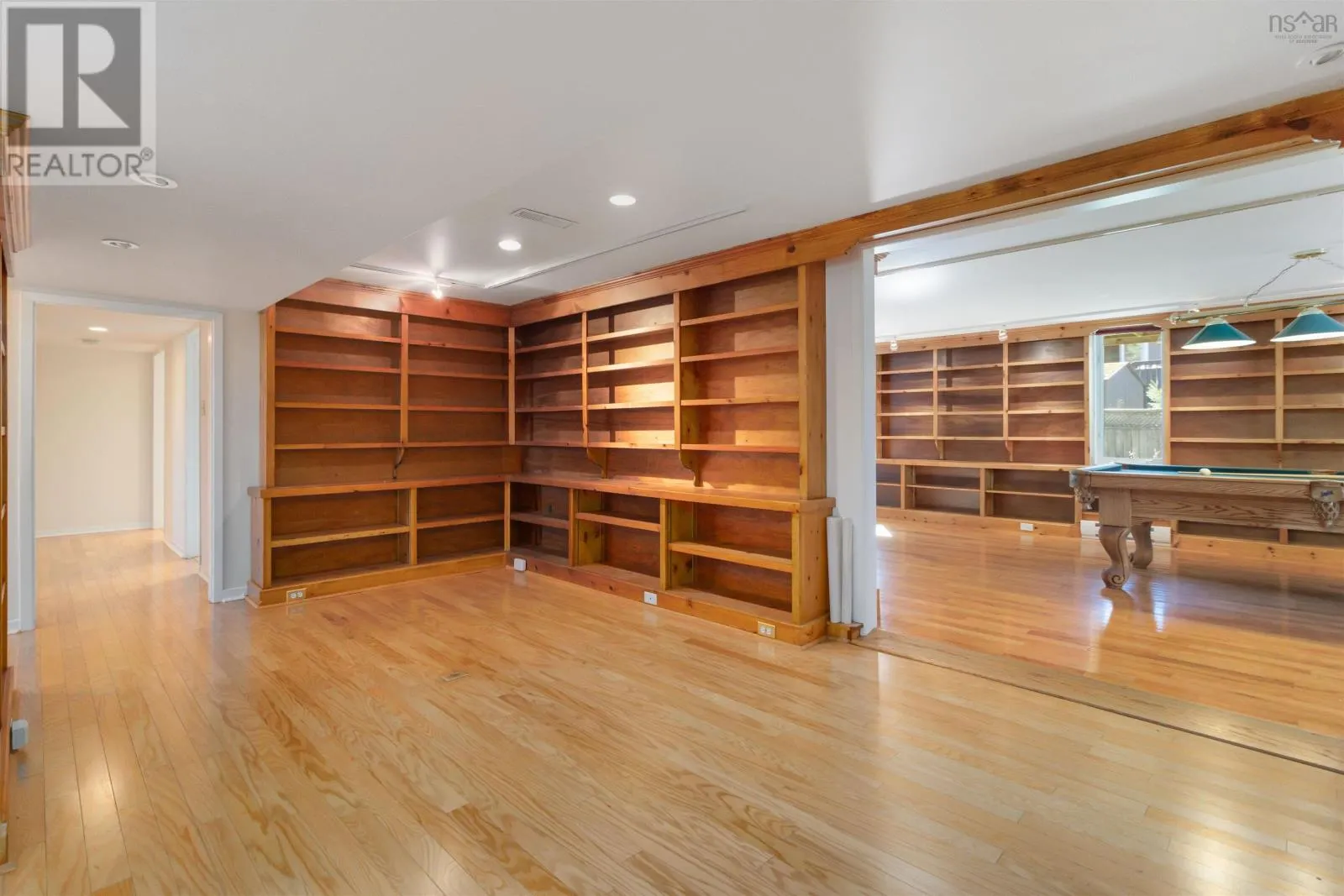 16 Bobolink Street