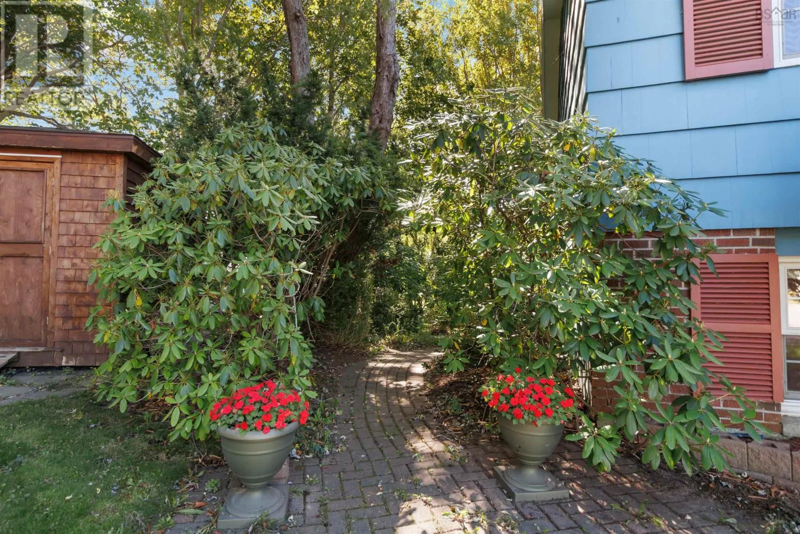 16 Bobolink Street