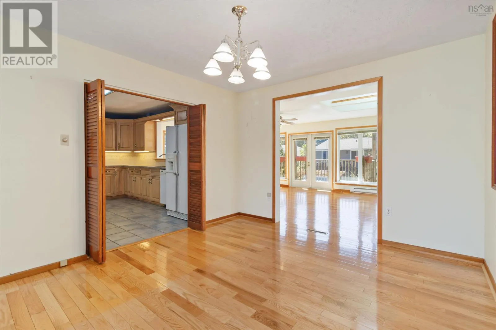 16 Bobolink Street