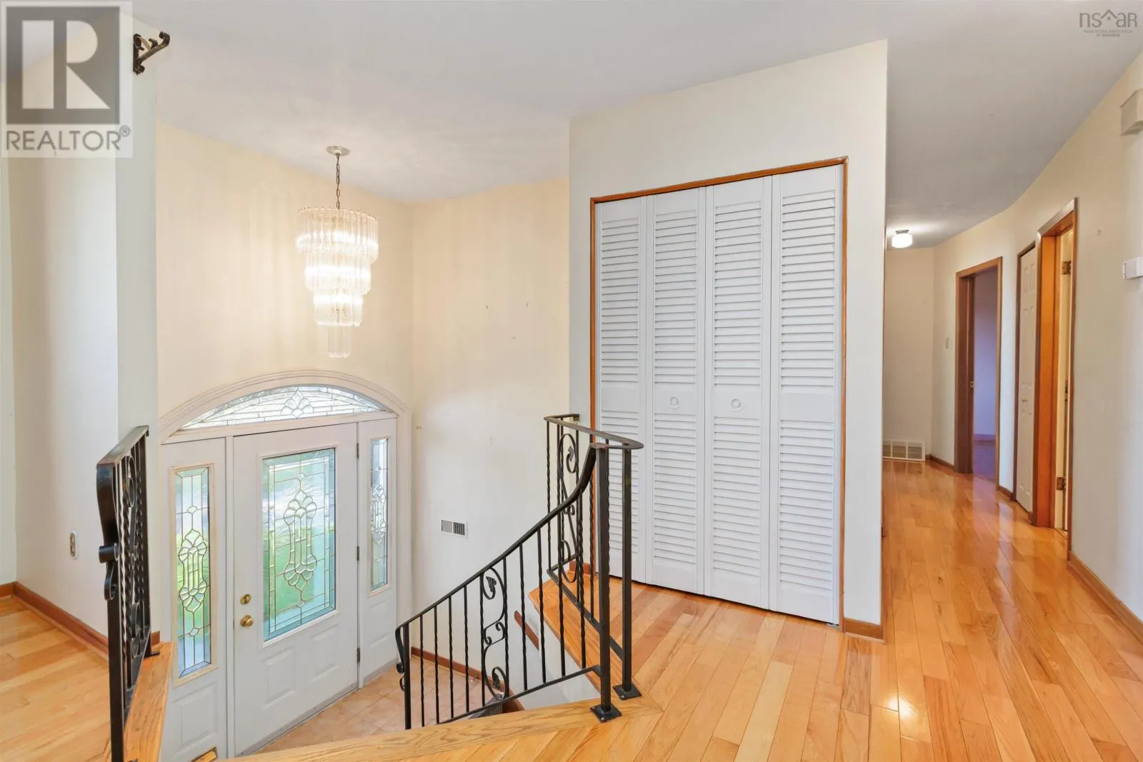 16 Bobolink Street