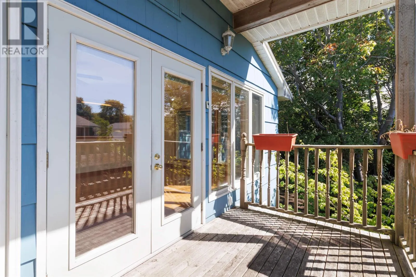 16 Bobolink Street