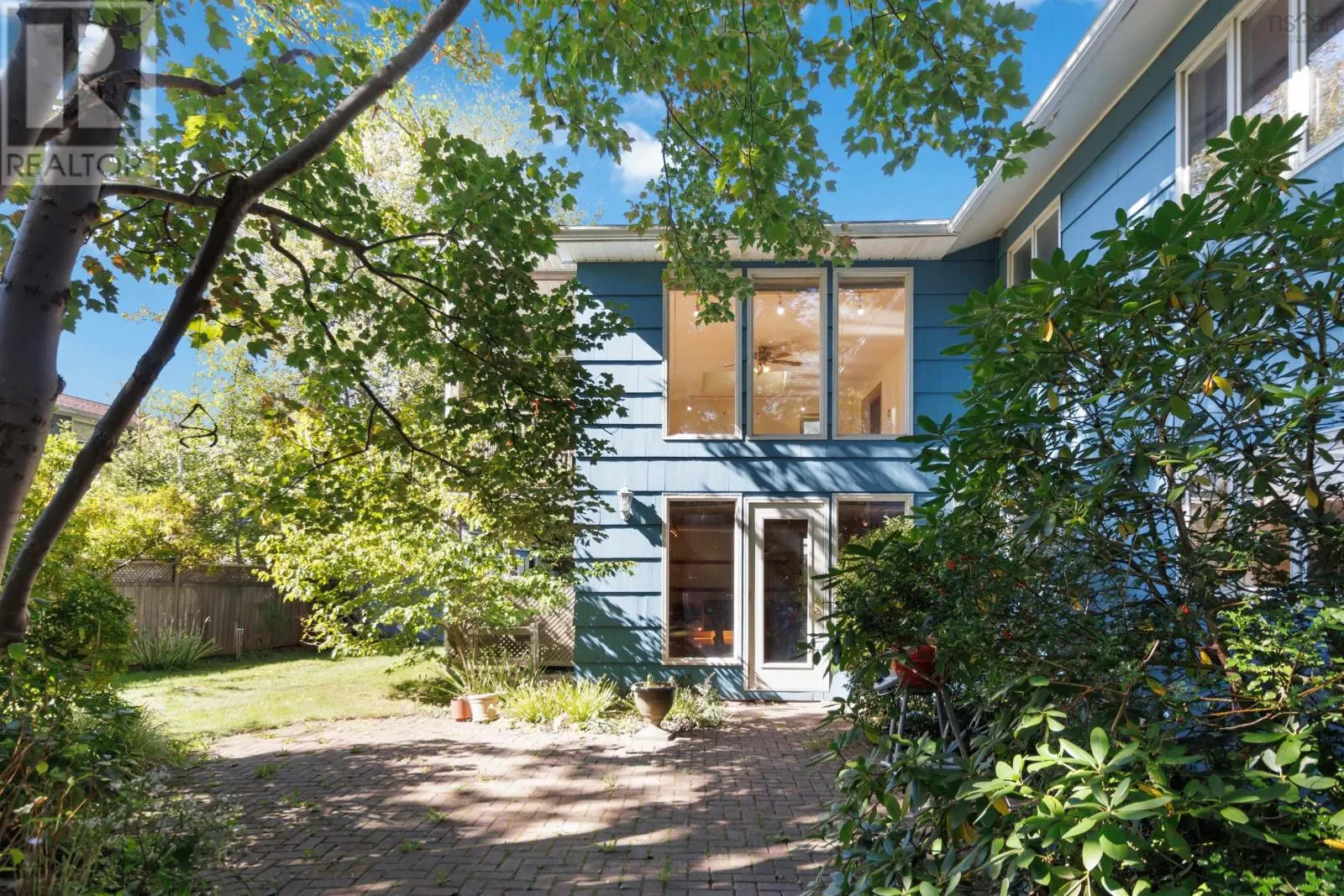 16 Bobolink Street