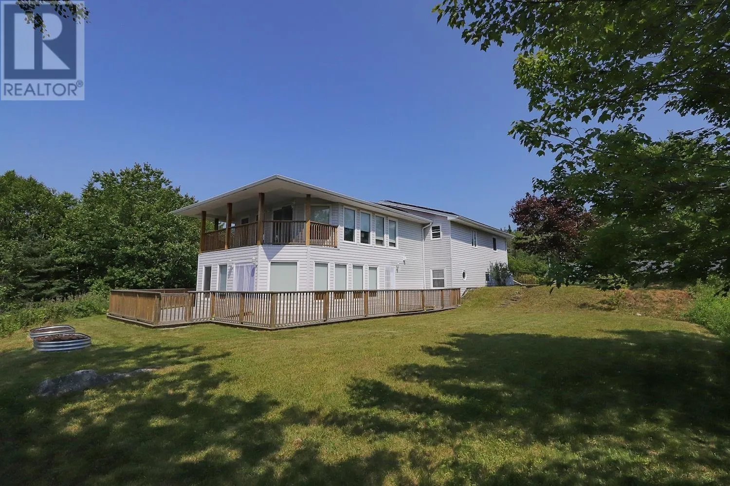 80 Stoney Beach Road