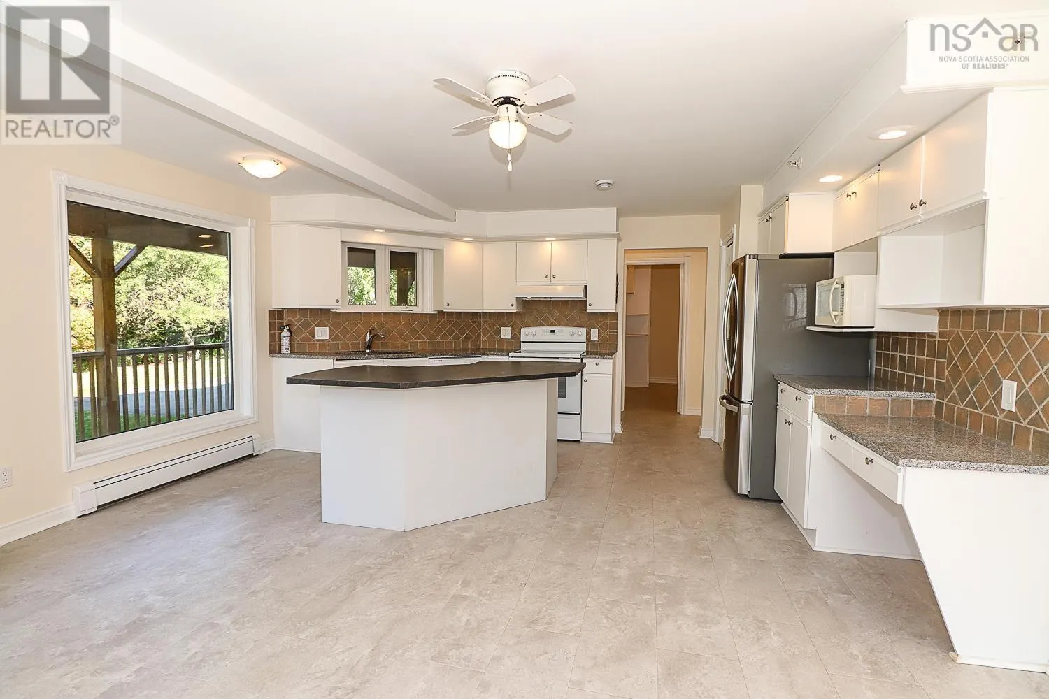 80 Stoney Beach Road