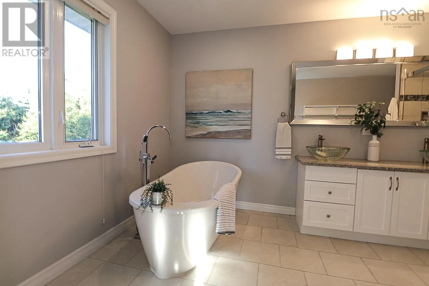 80 Stoney Beach Road