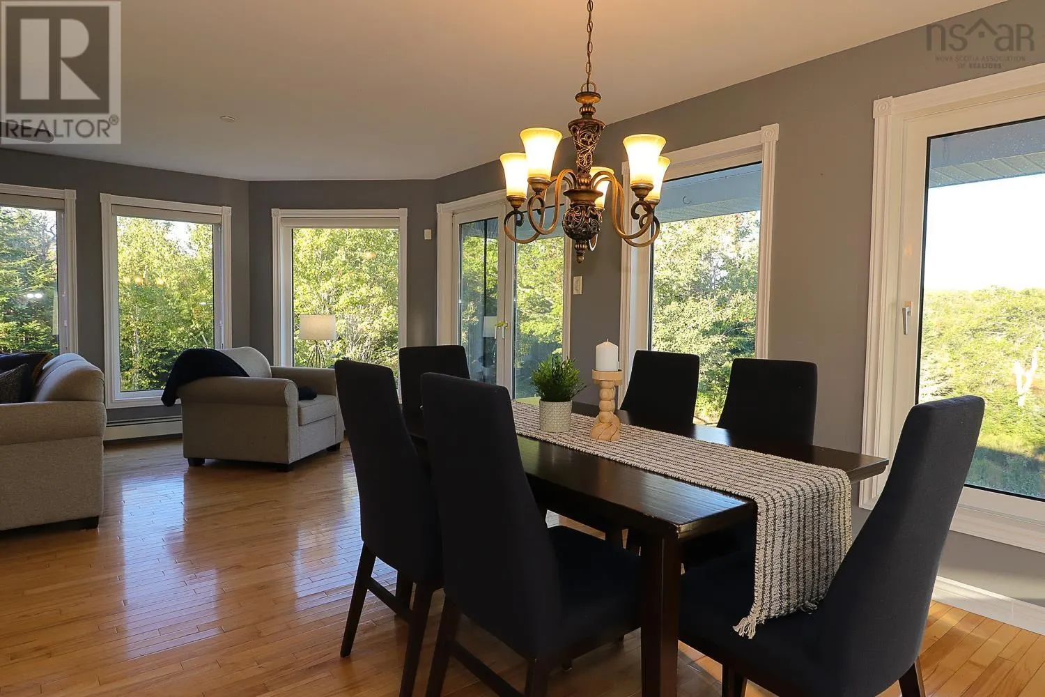 80 Stoney Beach Road