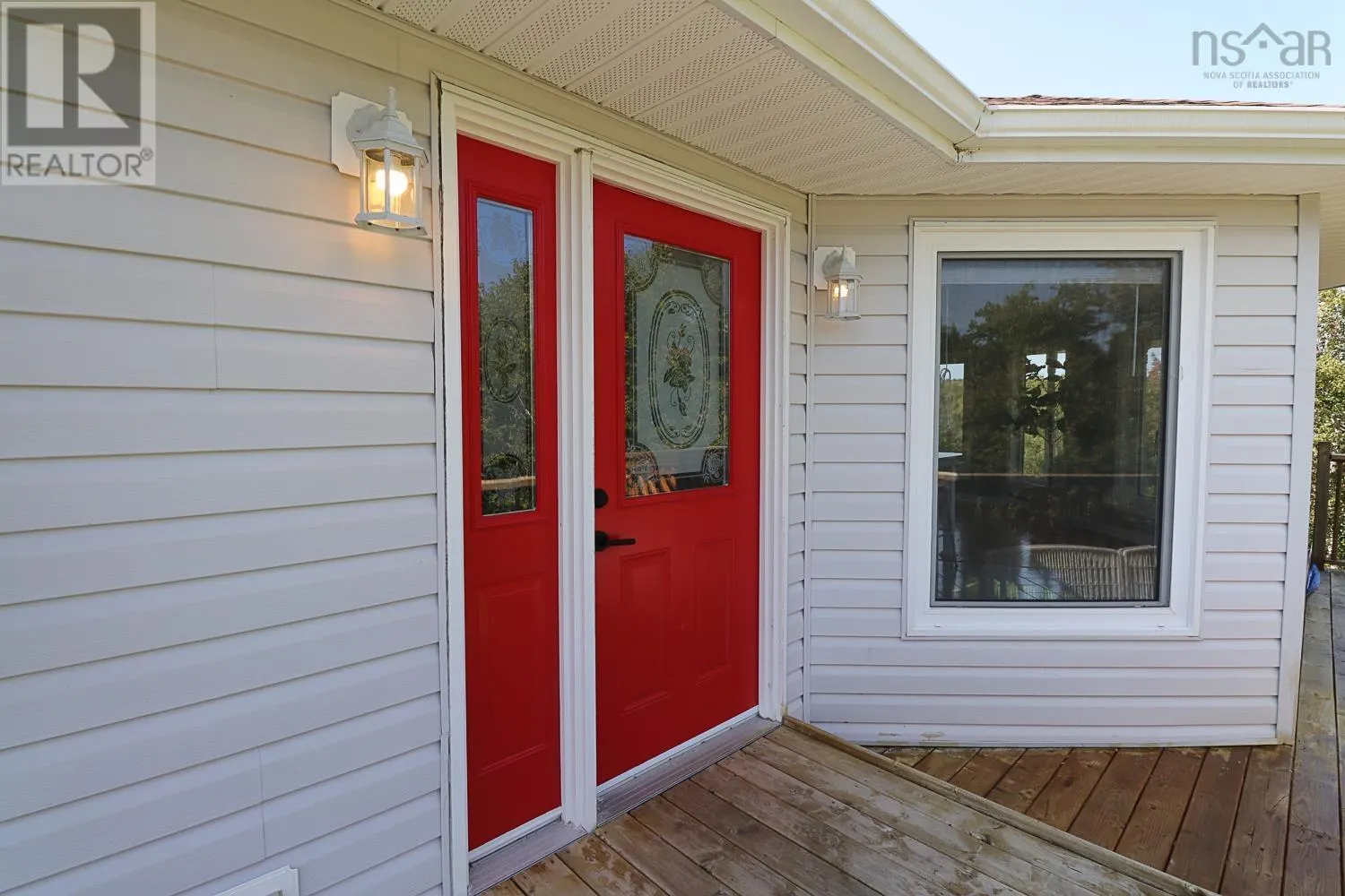 80 Stoney Beach Road