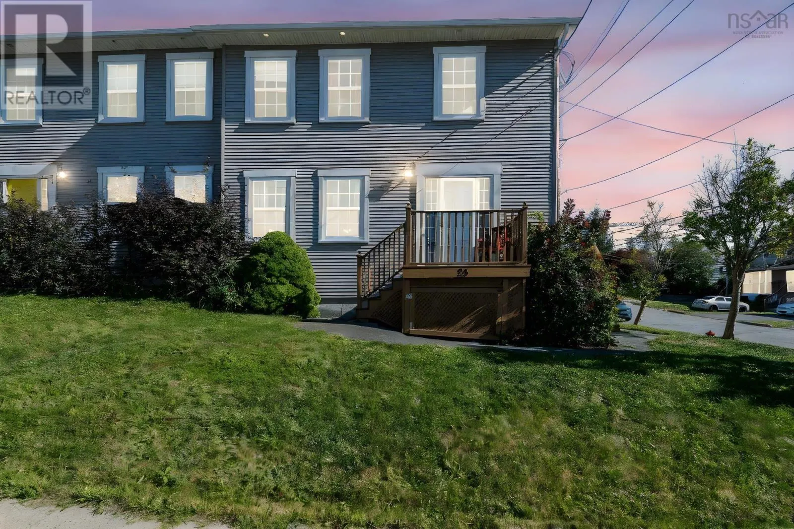 25 Middle Street