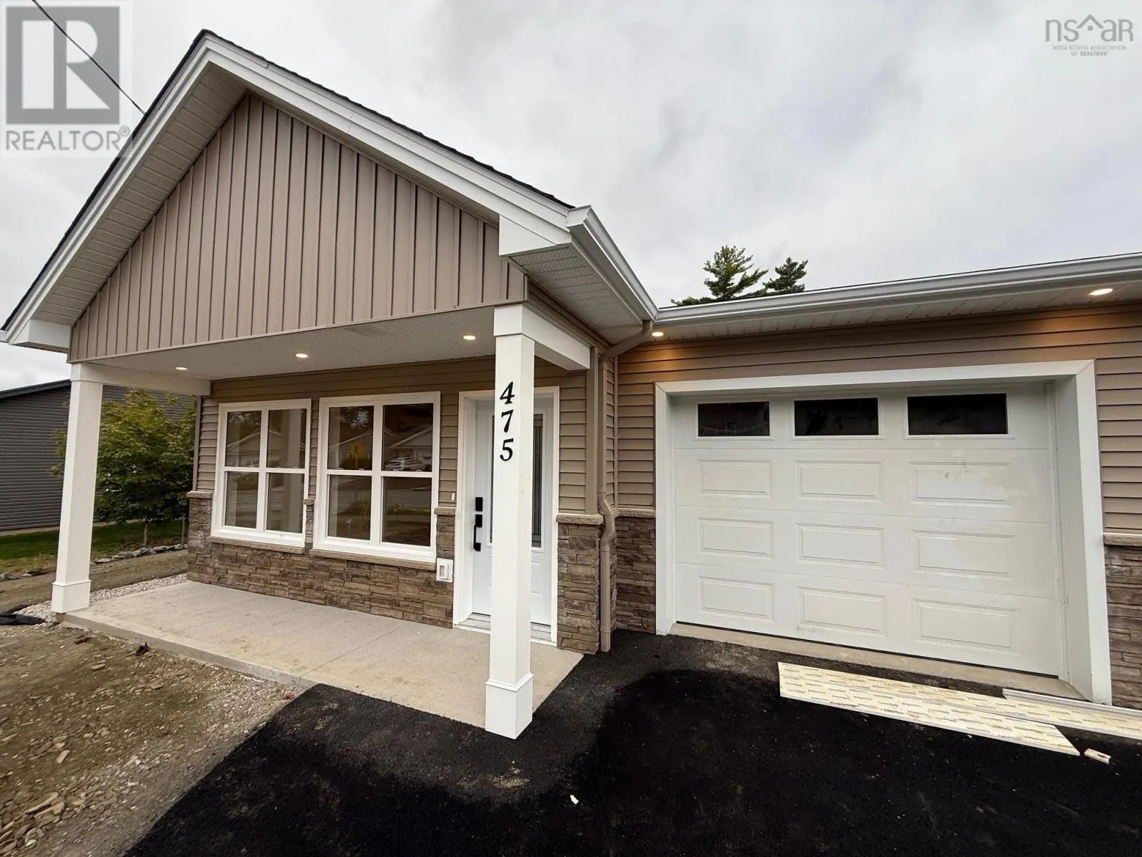 475 GLEN ALLAN Drive