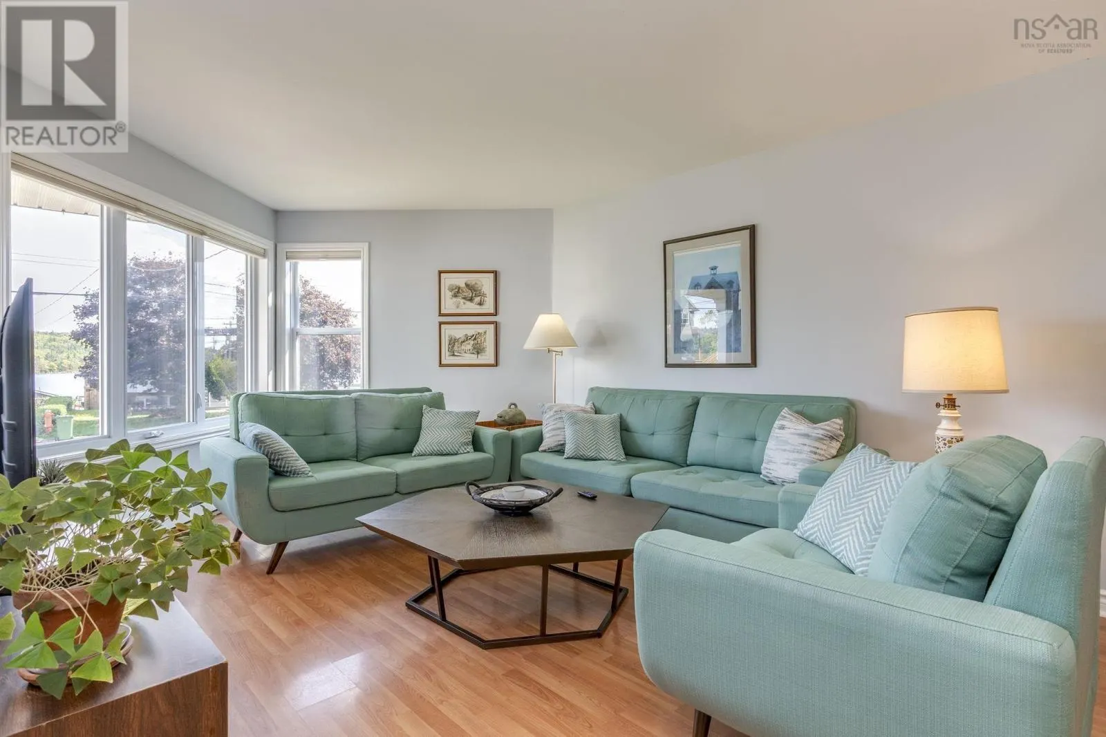 53 Governors Lake Drive