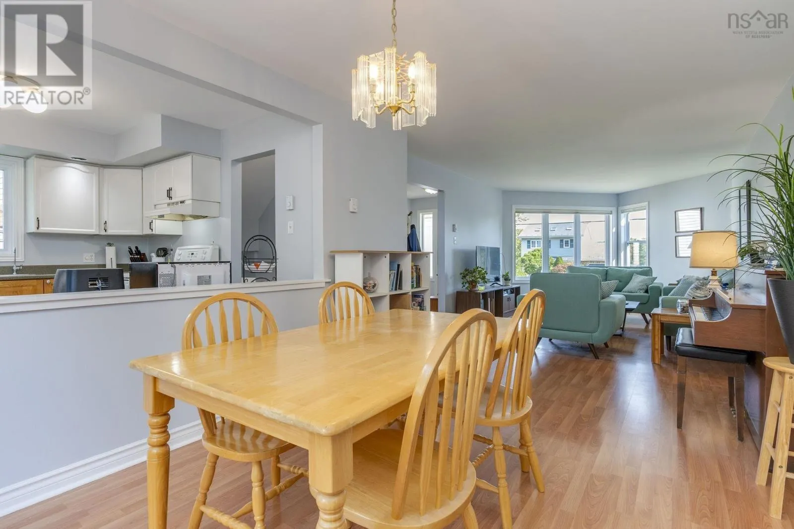 53 Governors Lake Drive