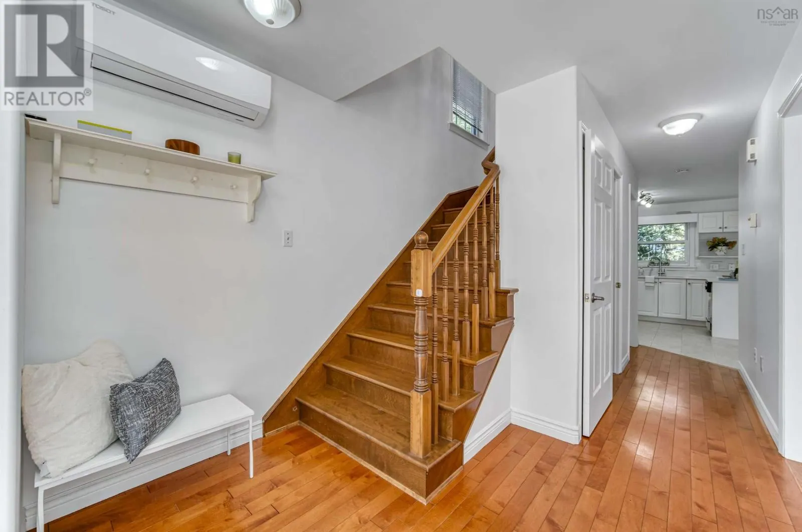 77 Amin Street