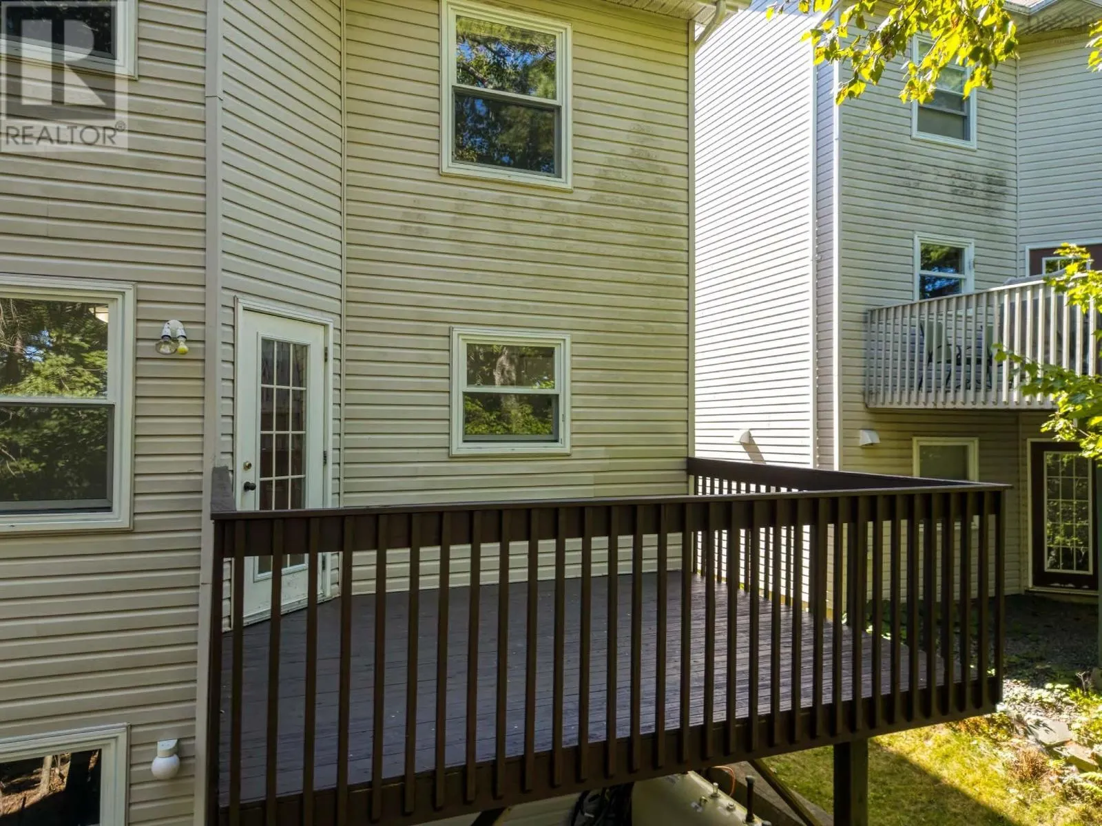 77 Amin Street